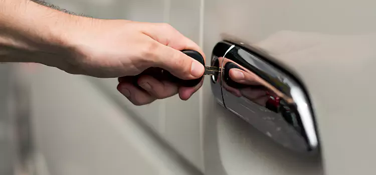 Why Choose Our Auto Locksmith Team in Fayetteville, AR?